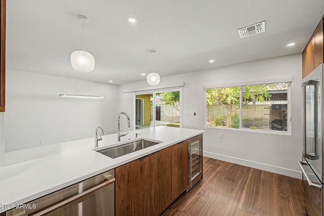 3736 E MONTECITO Avenue, Phoenix, AZ 85018