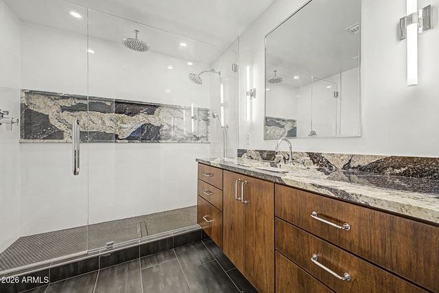 3736 E MONTECITO Avenue, Phoenix, AZ 85018