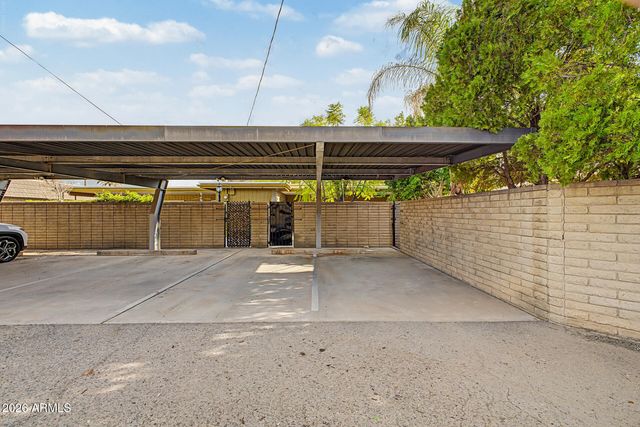 3736 E MONTECITO Avenue, Phoenix, AZ 85018