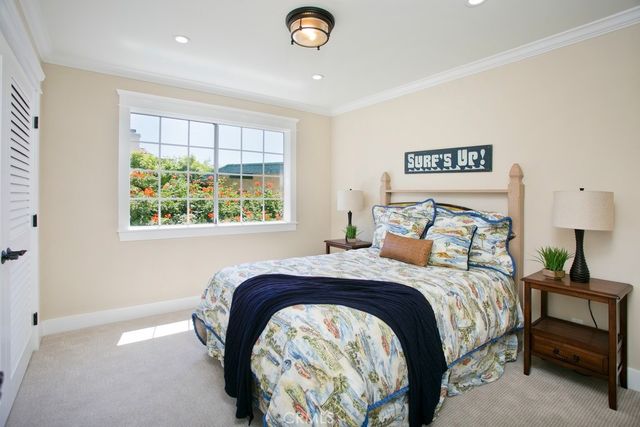 458 Ocean View Ave, Hermosa Beach, CA 90254