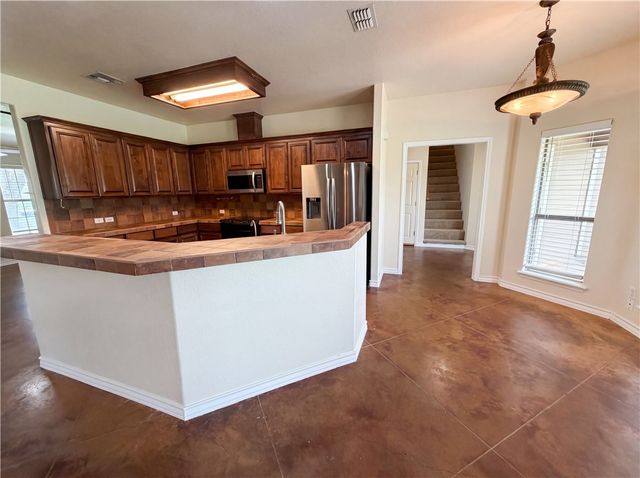 212 House Ave, Sandia, TX 78383