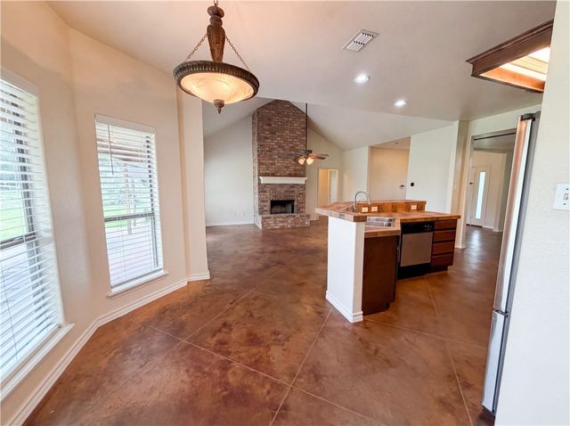 212 House Ave, Sandia, TX 78383