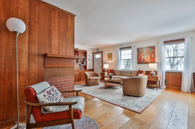 10 Wood Street, Nashua, NH 03064