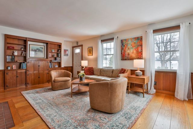 10 Wood Street, Nashua, NH 03064