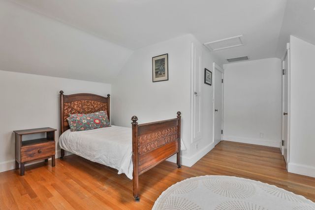 10 Wood Street, Nashua, NH 03064