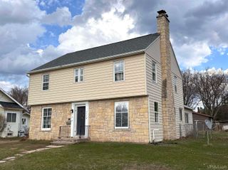 1115 S Kimberly Ave, Iron Mountain, MI 49801