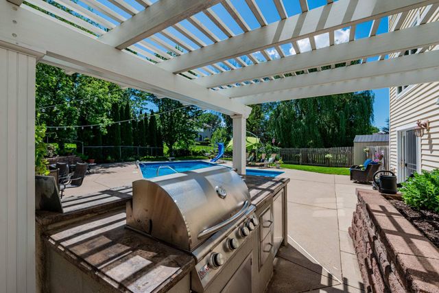 375 Bohlken Drive, Hastings, MN 55033