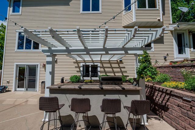375 Bohlken Drive, Hastings, MN 55033