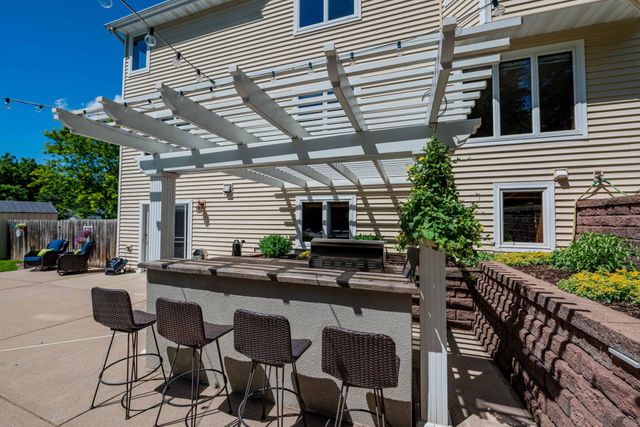 375 Bohlken Drive, Hastings, MN 55033