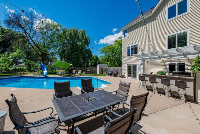 375 Bohlken Drive, Hastings, MN 55033