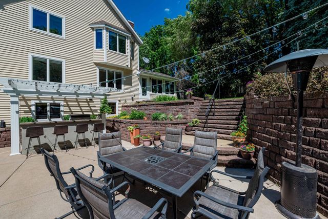 375 Bohlken Drive, Hastings, MN 55033