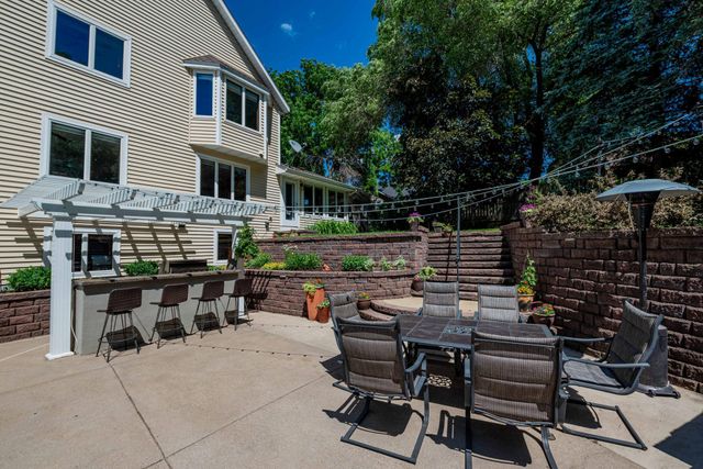 375 Bohlken Drive, Hastings, MN 55033