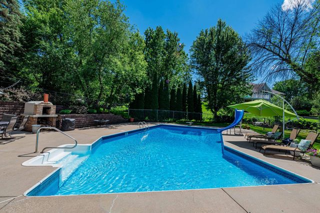 375 Bohlken Drive, Hastings, MN 55033