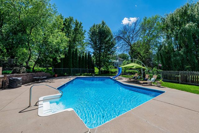 375 Bohlken Drive, Hastings, MN 55033