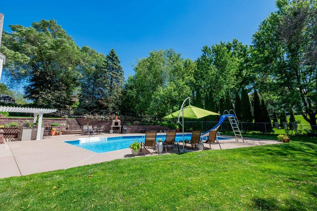 375 Bohlken Drive, Hastings, MN 55033