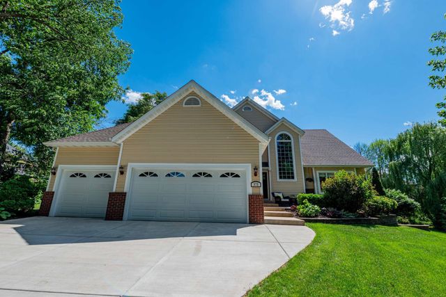 375 Bohlken Drive, Hastings, MN 55033