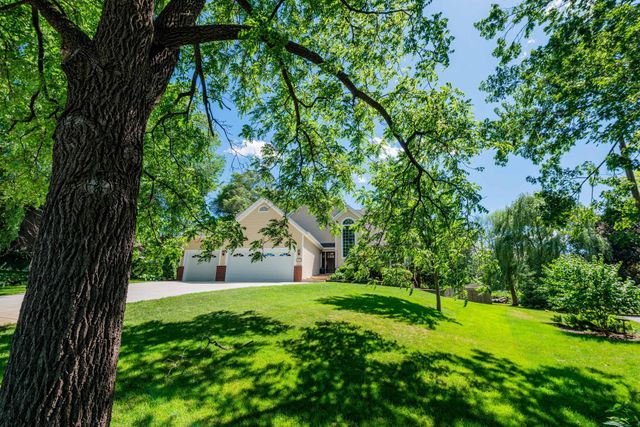 375 Bohlken Drive, Hastings, MN 55033