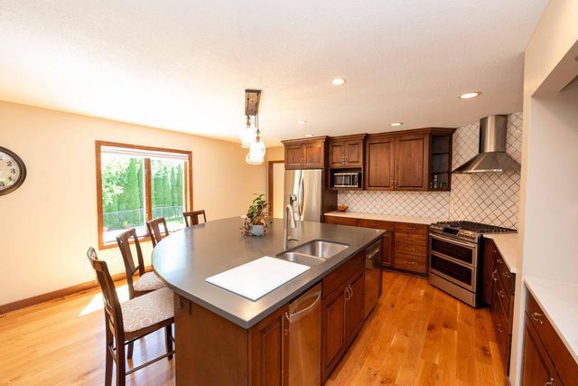375 Bohlken Drive, Hastings, MN 55033