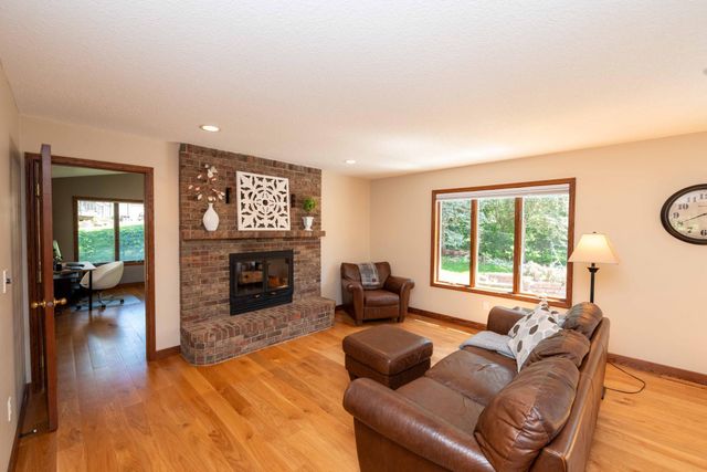 375 Bohlken Drive, Hastings, MN 55033