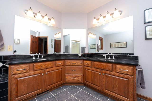 375 Bohlken Drive, Hastings, MN 55033