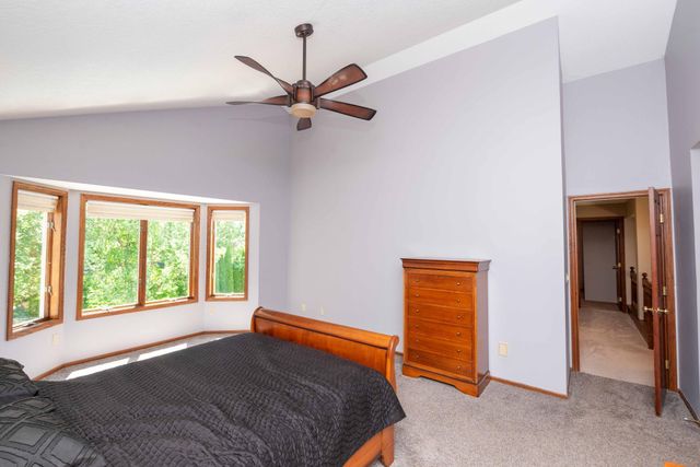 375 Bohlken Drive, Hastings, MN 55033