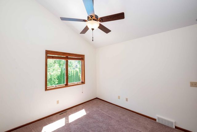 375 Bohlken Drive, Hastings, MN 55033