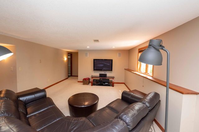 375 Bohlken Drive, Hastings, MN 55033