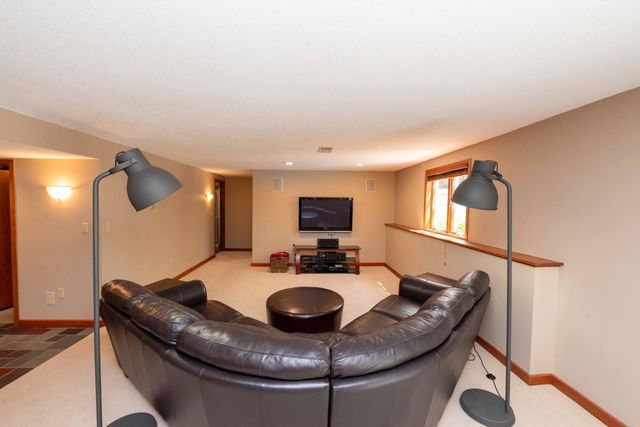 375 Bohlken Drive, Hastings, MN 55033