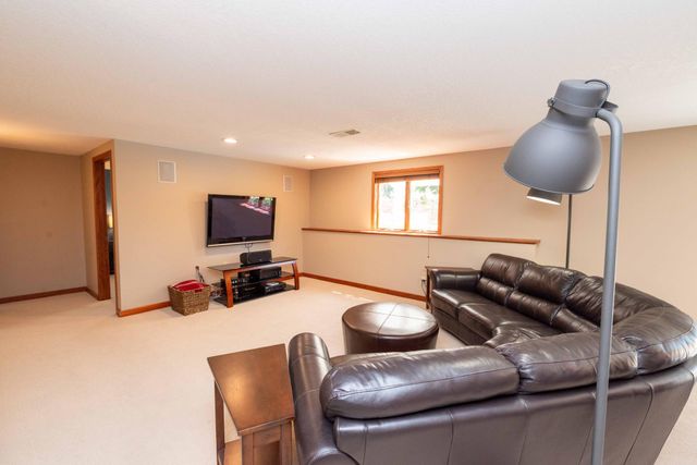 375 Bohlken Drive, Hastings, MN 55033
