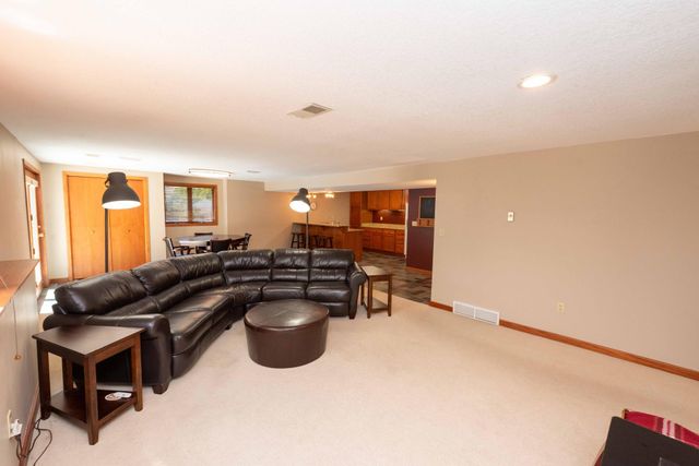375 Bohlken Drive, Hastings, MN 55033