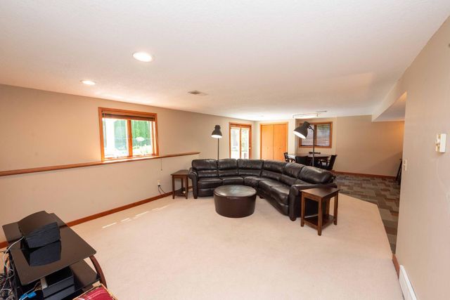 375 Bohlken Drive, Hastings, MN 55033