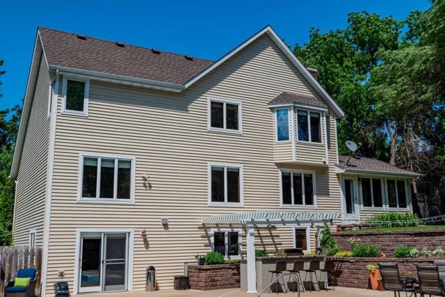375 Bohlken Drive, Hastings, MN 55033