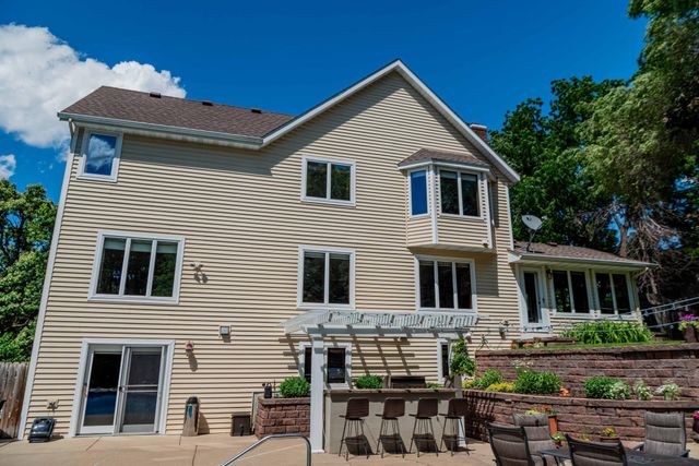 375 Bohlken Drive, Hastings, MN 55033
