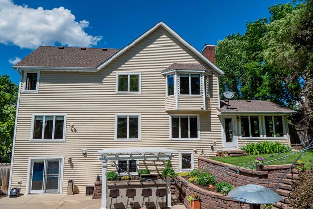 375 Bohlken Drive, Hastings, MN 55033