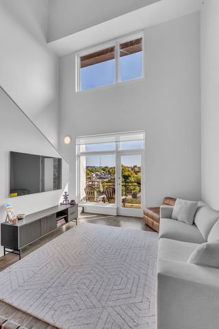 1101 18th Ave S Apt 610, Nashville, TN 37212