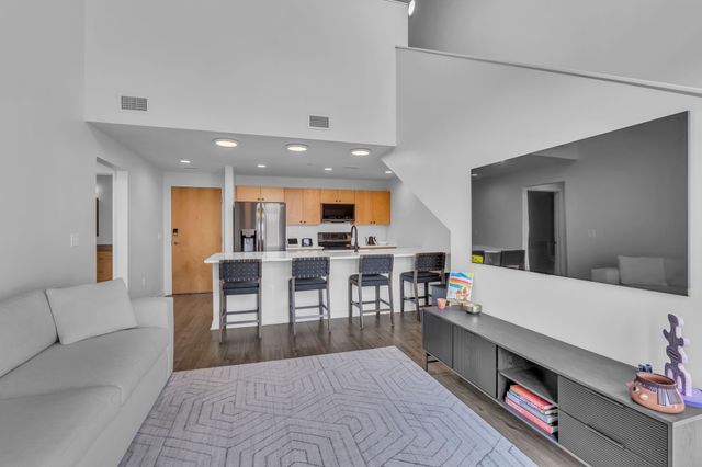 1101 18th Ave S Apt 610, Nashville, TN 37212