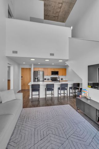 1101 18th Ave S Apt 610, Nashville, TN 37212