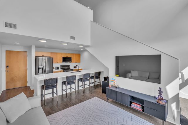 1101 18th Ave S Apt 610, Nashville, TN 37212