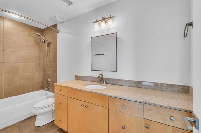 1101 18th Ave S Apt 610, Nashville, TN 37212