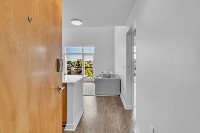 1101 18th Ave S Apt 610, Nashville, TN 37212