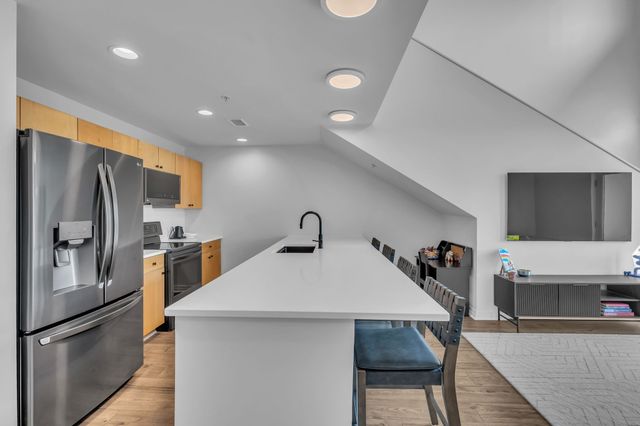 1101 18th Ave S Apt 610, Nashville, TN 37212