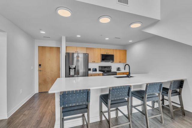 1101 18th Ave S Apt 610, Nashville, TN 37212