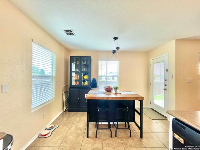 3611 Alonzo, Converse, TX 78109