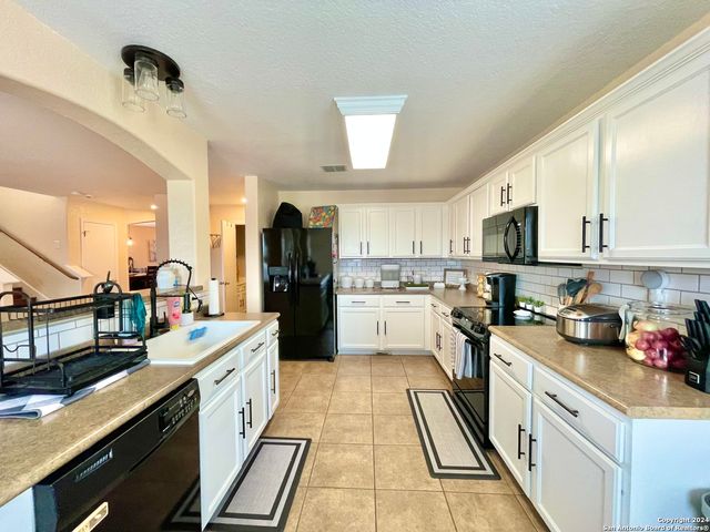 3611 Alonzo, Converse, TX 78109