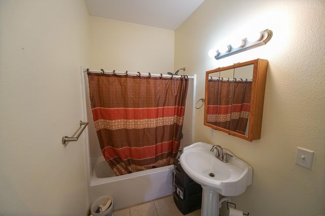 515 2nd Ave Avenue, Ackley, IA 50601