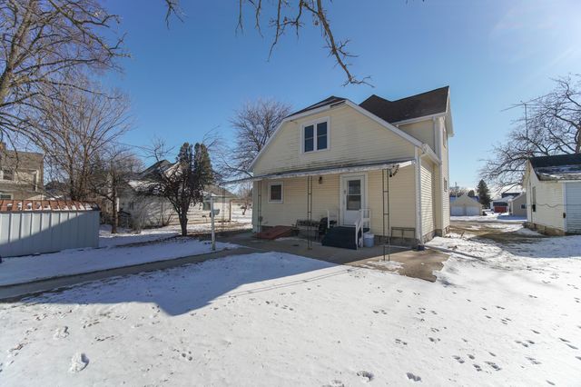515 2nd Ave Avenue, Ackley, IA 50601
