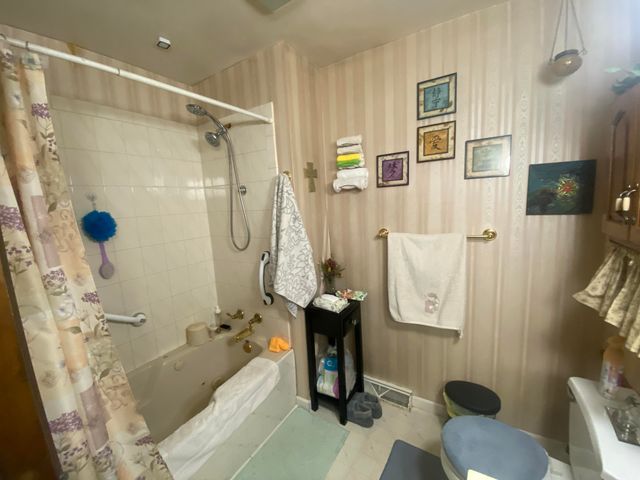 267 S 500 W, Valparaiso, IN 46385