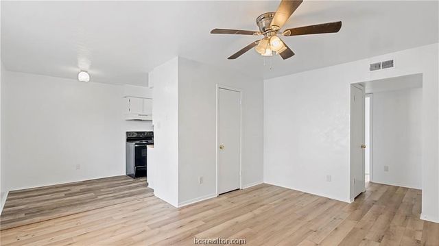 2712 Evergreen Circle, Bryan, TX 77801