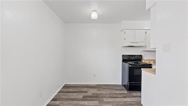 2712 Evergreen Circle, Bryan, TX 77801