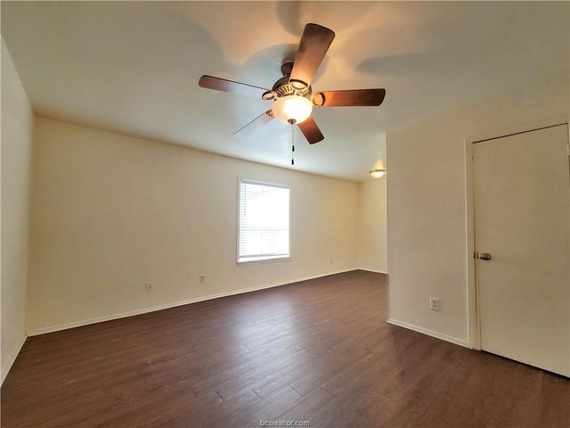 2712 Evergreen Circle, Bryan, TX 77801